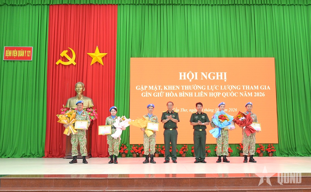 Bệnh viện Quân y 121 (Quân khu 9) gặp mặt, khen thưởng lực lượng tham gia gìn giữ hòa bình Liên hợp quốc
